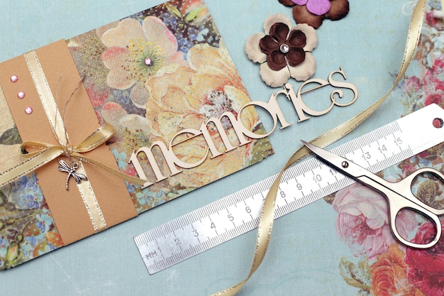 próbki haftów i etykiety